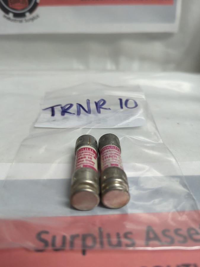 Used GOULD SHAWMUT,TRN-R10,TRI-ONIC 10 AMP FUSE LOT OF 2 PRE-OWNED