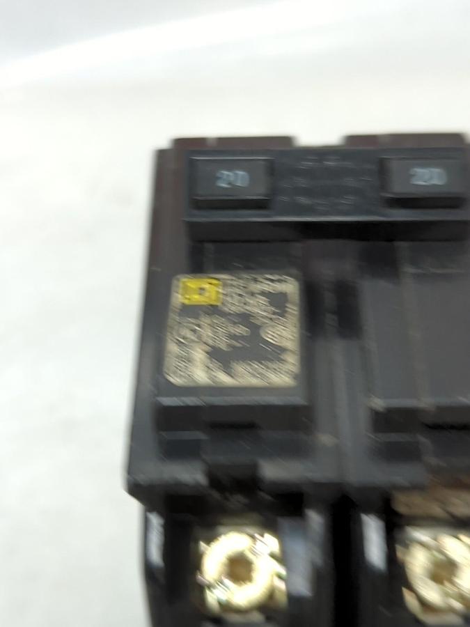 Used SQUARE D,HOM220,CIRCUIT BREAKER 20 AMP 2-POLE PRE-OWNED