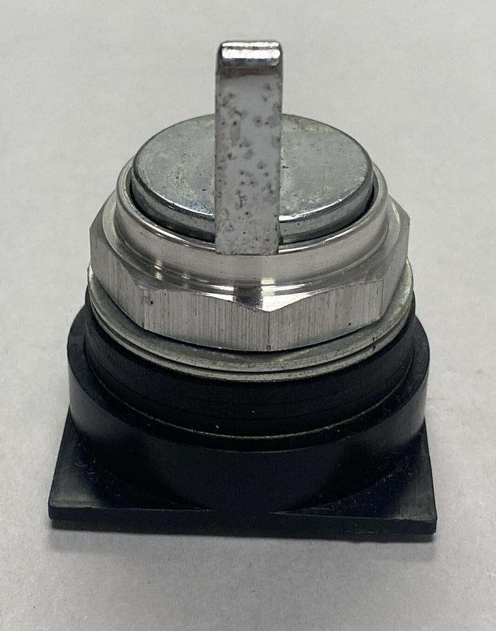 JOSLYN CLARK,100T-SL3MC3,SELECTOR SWITCH NOS
