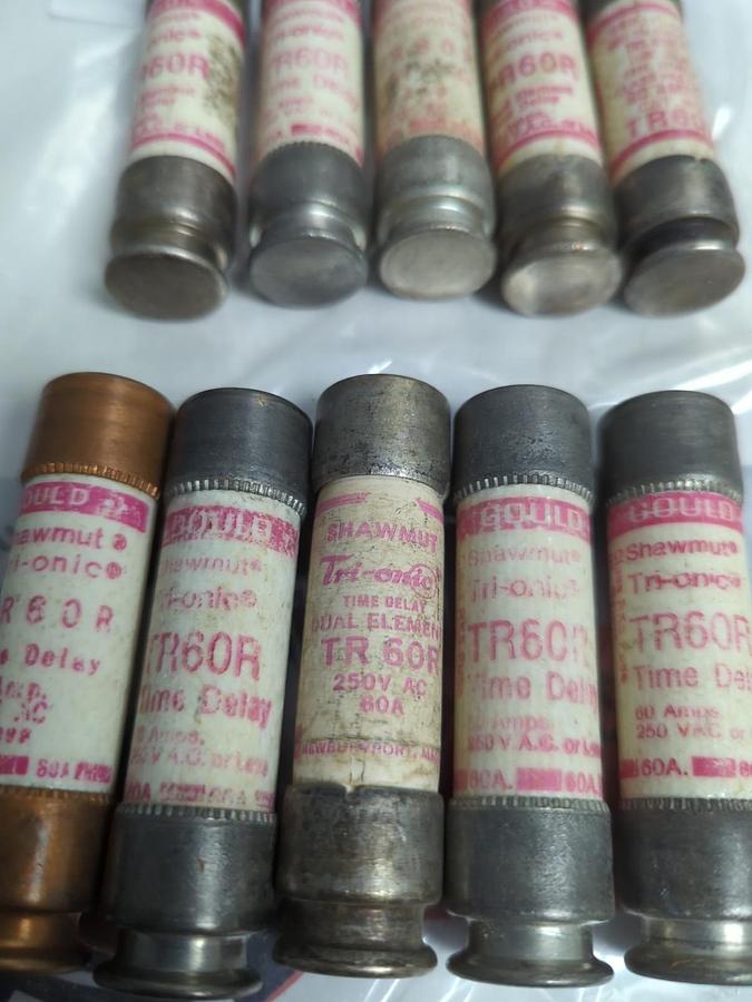 Used GOULD SHAWMUT,TR-60R,TRI-ONIC 60 AMP FUSE LOT OF 10 PRE-OWNED