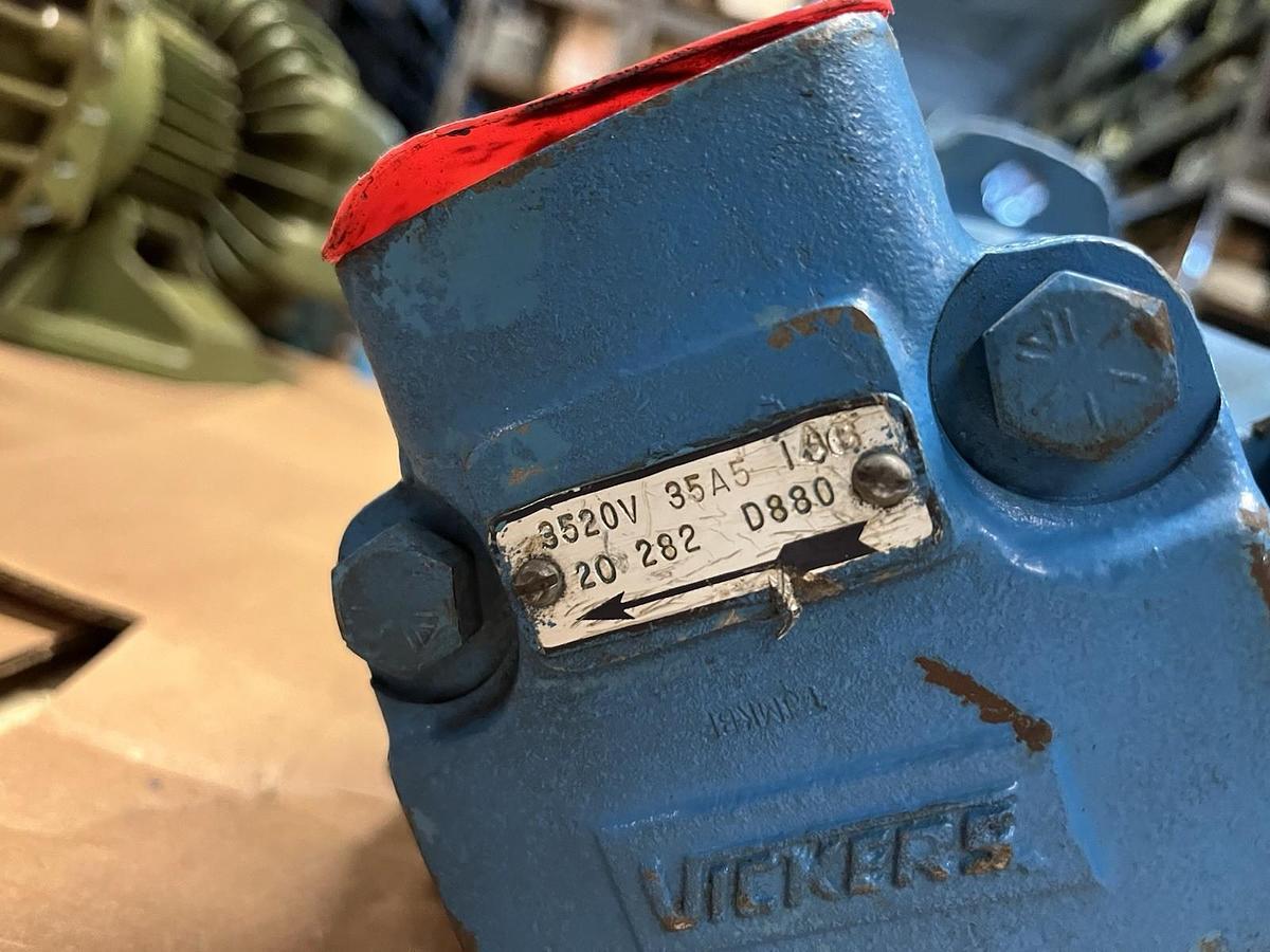 Used VICKERS,3520V-35A5-1A6-20-282-D880,HYDRAULIC VANE PUMP