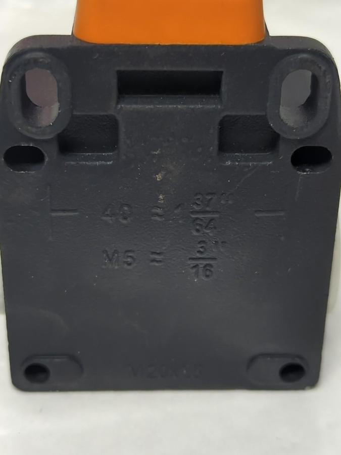 Used SIEMENS,3SE2-100-1B,LIMIT SWITCH PRE-OWNED