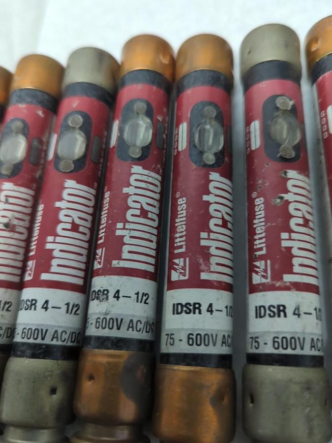 Used LITTELFUSE,IDSR 4-1/2,INDICATOR 4-1/2 AMP FUSE LOT OF 14 PRE-OWNED