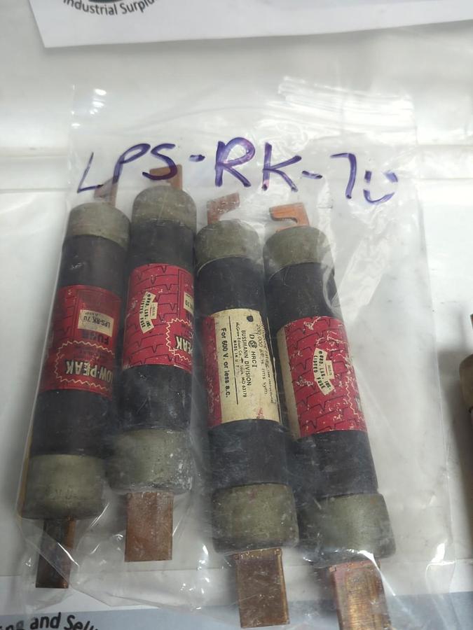 Used COOPER BUSSMANN,LPS-RK-70,LOW-PEAK 70 AMP FUSE LOT OF 5 PRE-OWNED