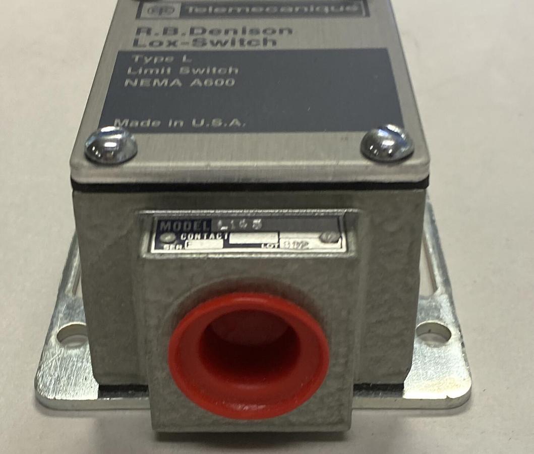TELEMECANIQUE,NEMA A600 MODEL L143 R.B, DENISON LOX-SWITCH NEW NO BOX