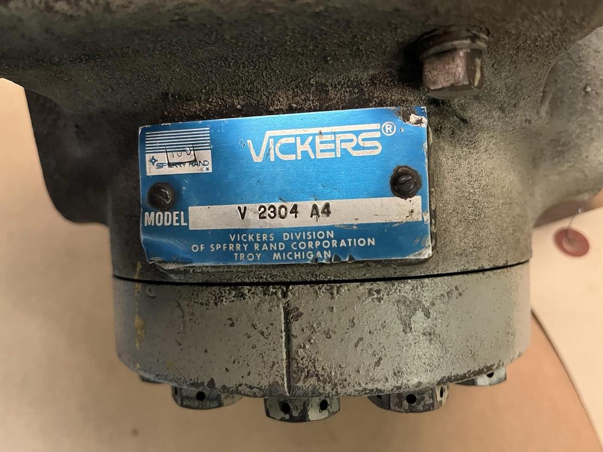 Used VICKERS,V2304-A4,HYDRAULIC VANE PUMP