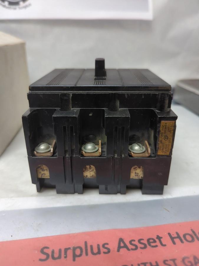 Used GENERAL ELECTRIC,TE32020,CIRCUIT BREAKER 3-POLE 20 AMP PRE-OWNED