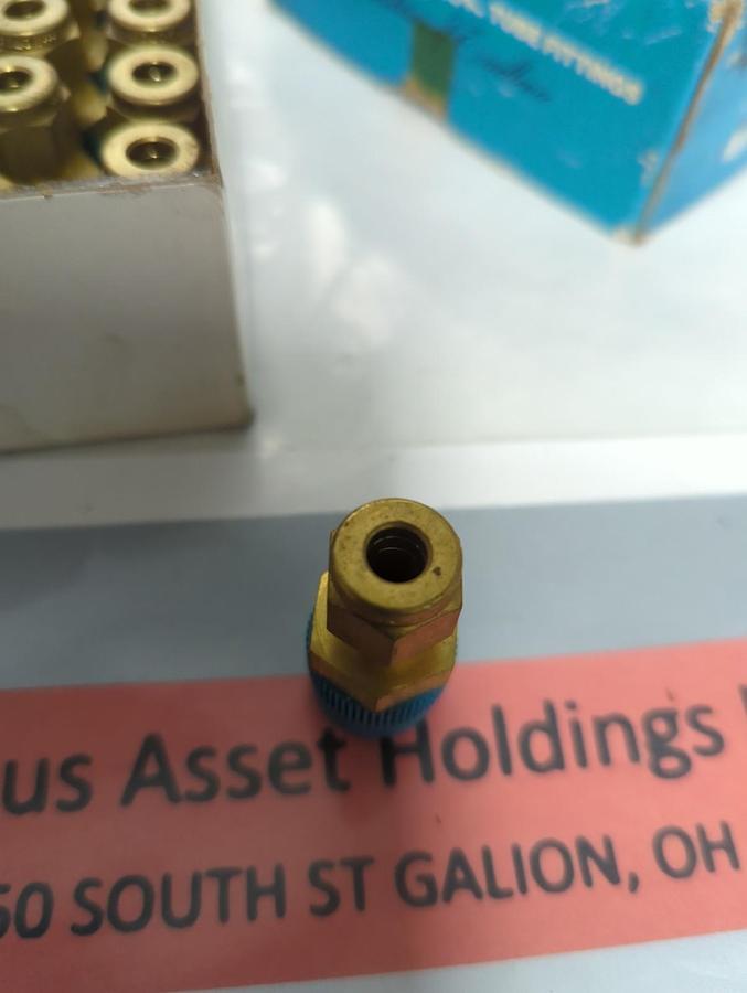 SWAGELOK,1/4T X 3/8NPT,BRASS TUBE FITTING 1/4 IN TUBE 3/8 NPT MALE BOX OF 20 NOS
