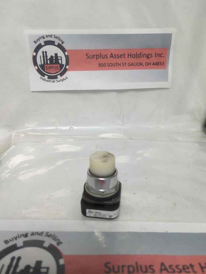 Used ALLEN BRADLEY,800T-PB16,SER T PUSH BUTTON OPERATOR ONLY PRE-OWNED