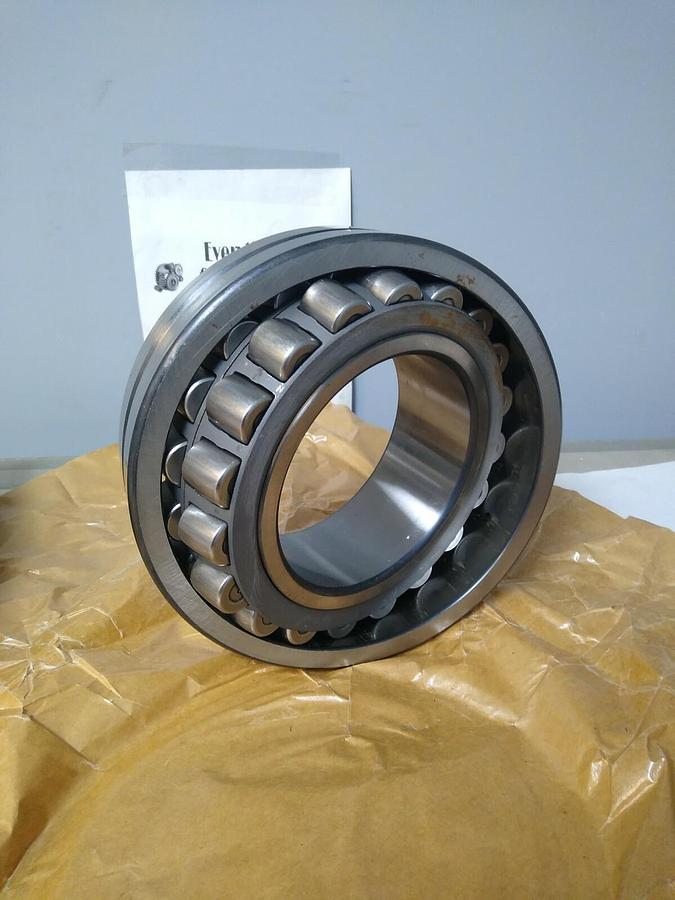 SKF,22226 CC/C3,SPHERICAL ROLLER BEARING NOS