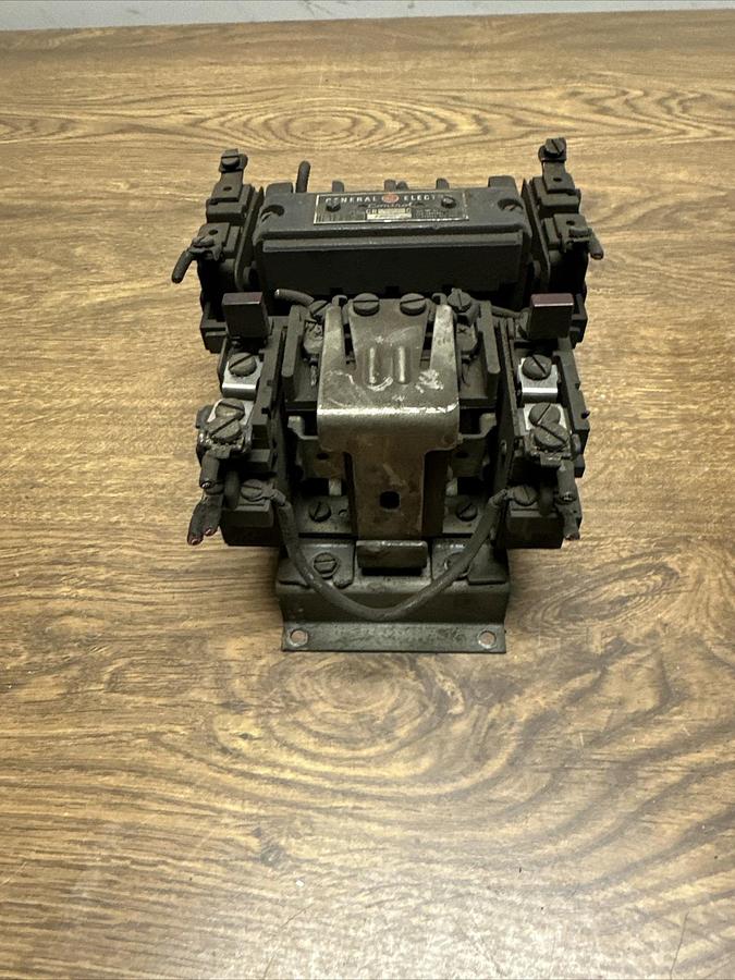 Used GE,CR7006C101Q,Size 2 Starter