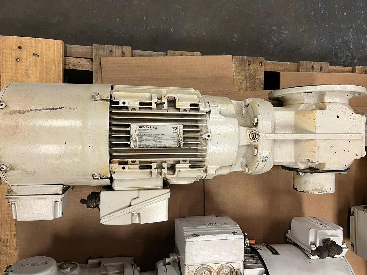 Used SIEMENS,KAF49-LE1LH4VF,GEARMOTOR, RATIO 16.34 91.8RPM