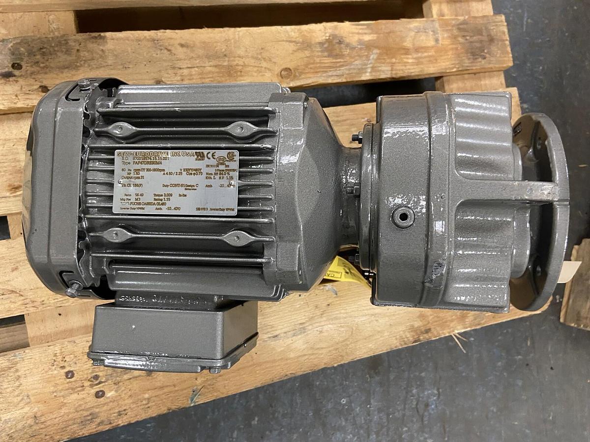SEW Eurodrive,FAF47DRE90M4,Gearmotor 1-1/2Hp Ratio 56.49 Torq 3009 In-Lbs 31RPM