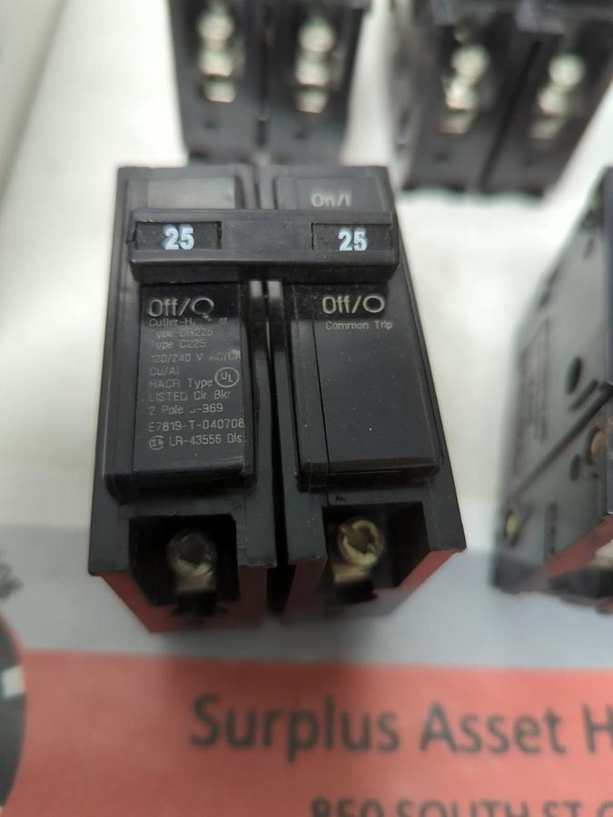 Used CUTLER-HAMMER,BR225,CIRCUIT BREAKER 25 AMP 2-POLE LOT OF 5 PRE-OWNED