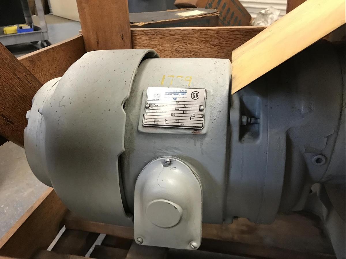 Sterling,ABFF-1,Gear Drive 5Hp 230/460 3PH Ratio 57.7 Frame 215-3367 Max 30RPM