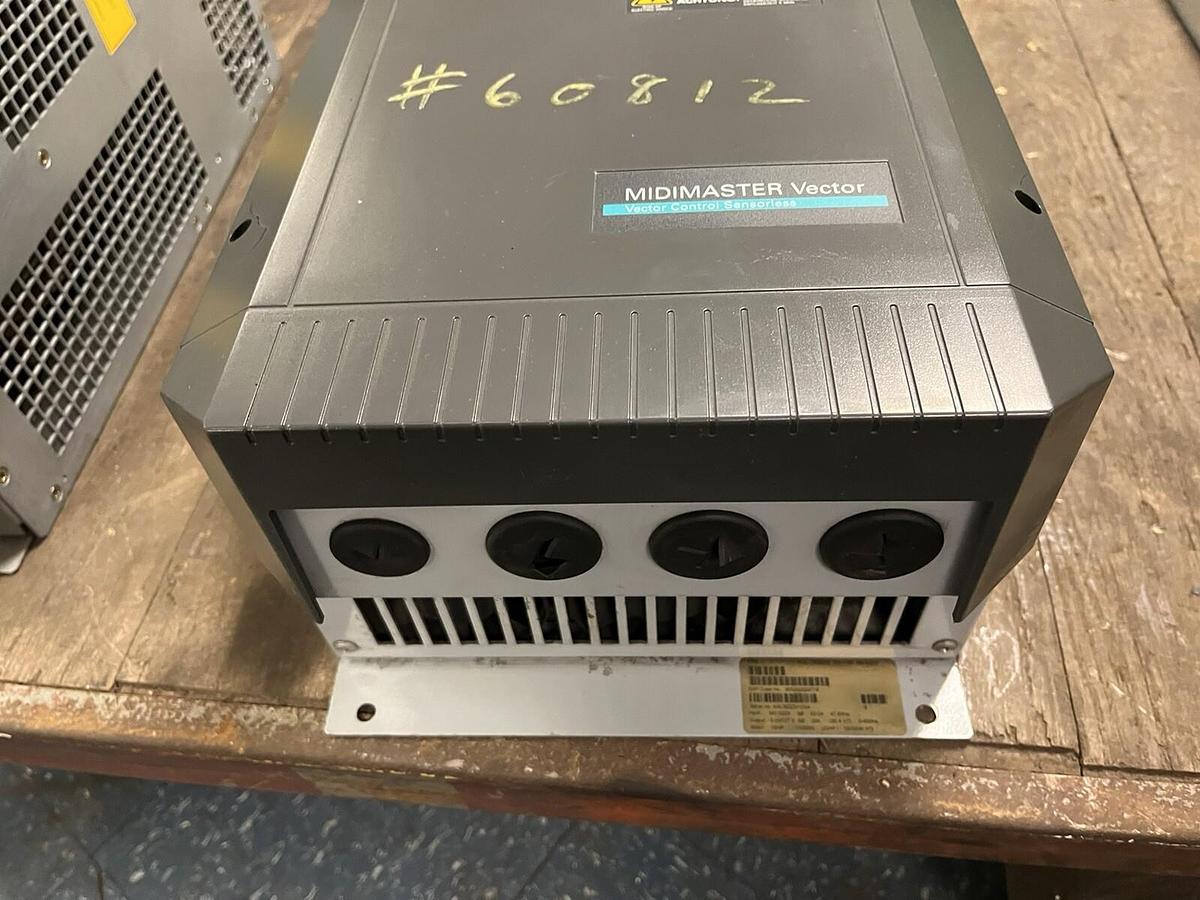 Used SIEMENS,6SE3222-4DG40,MIDIMASTER VECTOR DRIVE 20HP