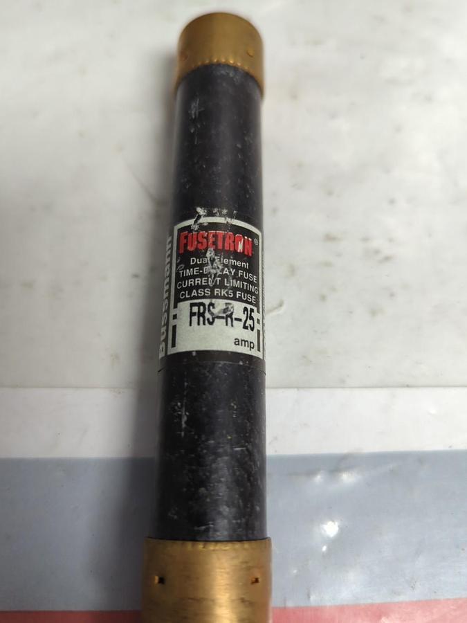 Used COOPER BUSSMANN,FRS-R-25,FUSETRON 25 AMP FUSE LOT OF 36 PRE-OWNED