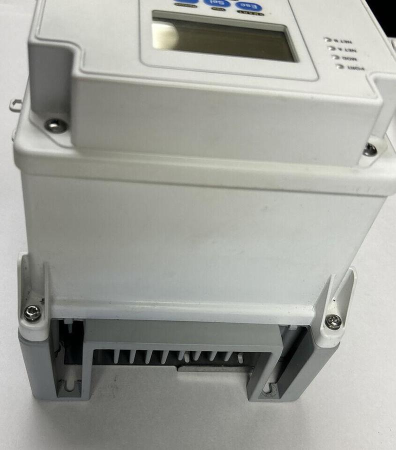 Used ALLEN BRADLEY,20AD8P0C3AYNNNC0,VFD SER A AC DRIVE POWERFLEX 70 3PH 8A 3.7KW 5HP
