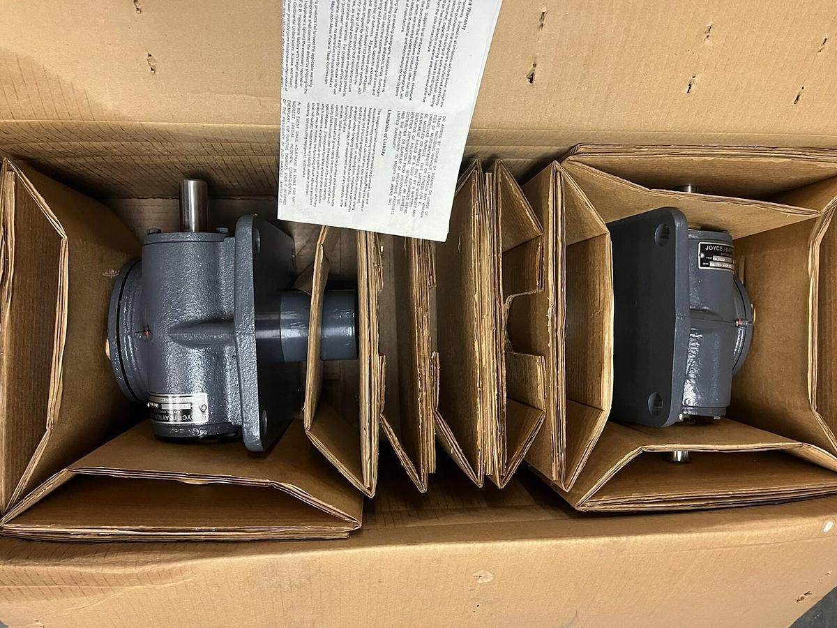 JOYCE DAYTON,AWJ815U,WORM GEAR SCREW JACK ACTUATOR  Ratio 8:1 SET OF 2