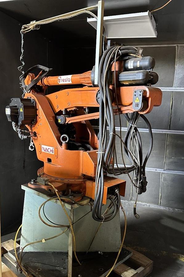 Used Nachi,B06BH459 Robot with Daihen Teach Pendant
