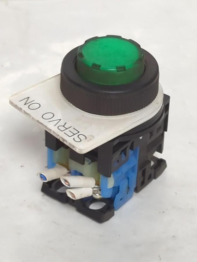 Used FUJI ELECTRIC,AR30E0L,GREEN ILLUMINATED PUSH BUTTON PRE-OWNED