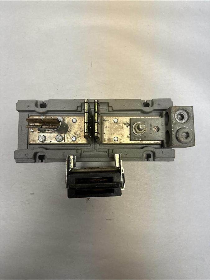 Used ITE,JN-425,400 Amp Fused Disconnect Replacement Contact Block (G009)