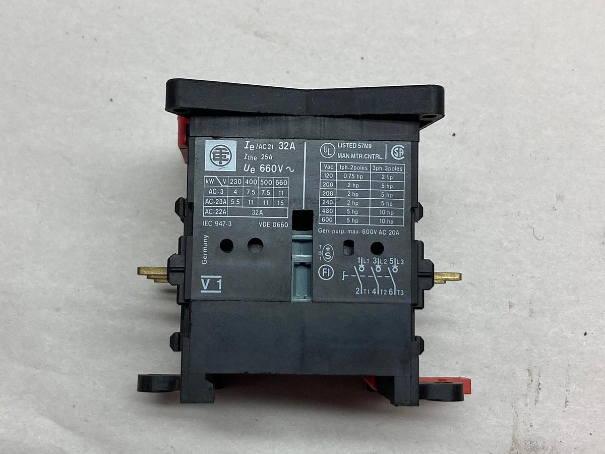 Schneider,AC-21A 32A,Contactor Base