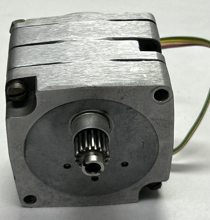 Used HONEYWELL,362479-3,SERVO MOTOR 120V