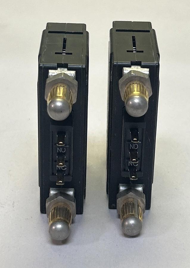 Used AIRPAX,LMLK1-1RLS4-29471-6,CIRCUIT BREAKER 15A LOT OF 2