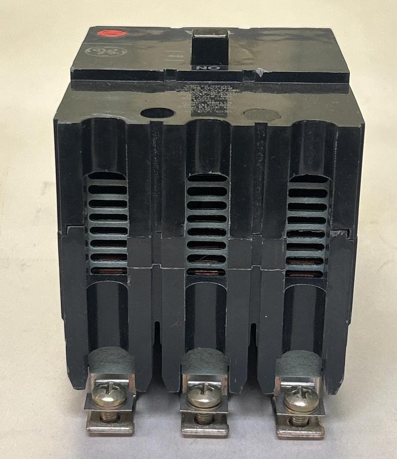 Used GENERAL ELECTRIC,TEYM023100,CIRCUIT BREAKER 100A 480Y/277V 3P