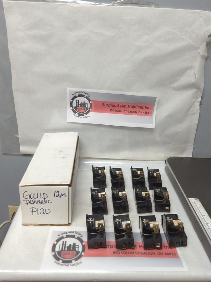 Used GOULD,P120,PUSHMATIC CIRCUIT BREAKER 20 AMP 1-POLE LOT OF 12 PRE-OWNED