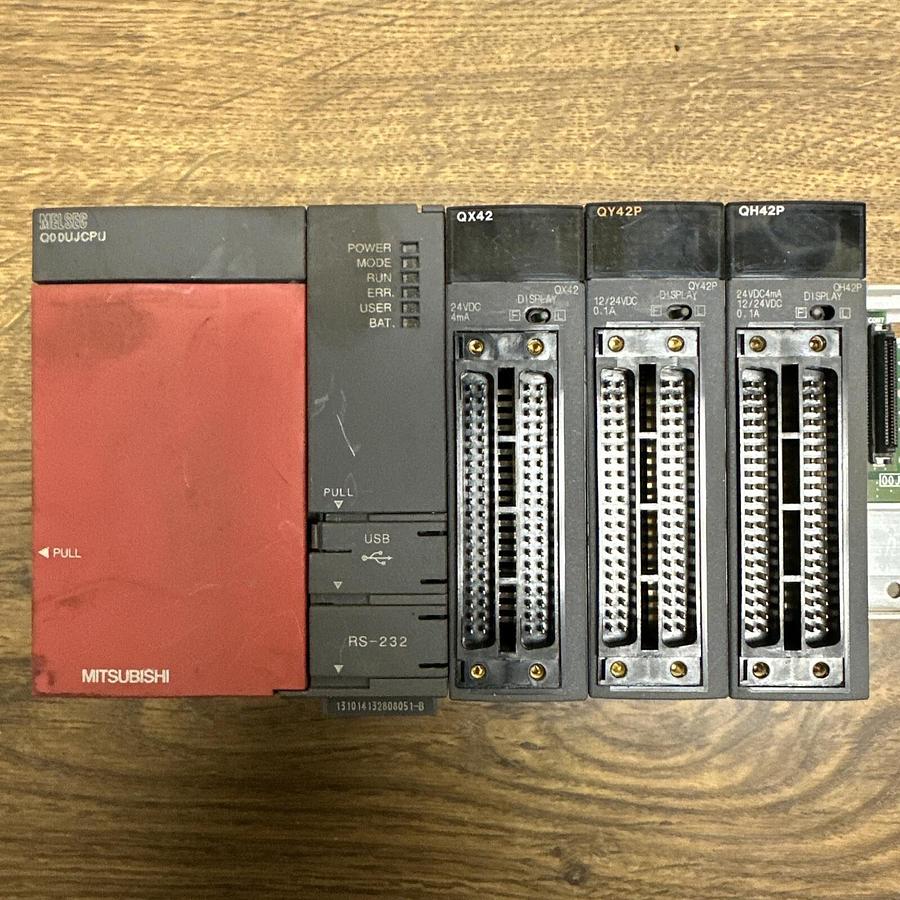 Used Mitsubishi Melsec,Q00UJCPU,Programmable controller with 3 components