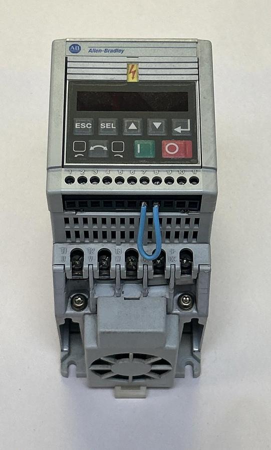 Used ALLEN BRADLEY,160-BA04NPS1P1,VARIABLE SPEED DRIVE