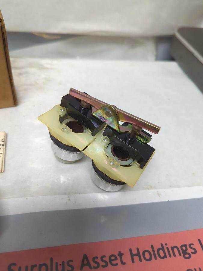 SQUARE D,9001-KR-11U,INTERLOCKED PUSH BUTTON STATION NOS