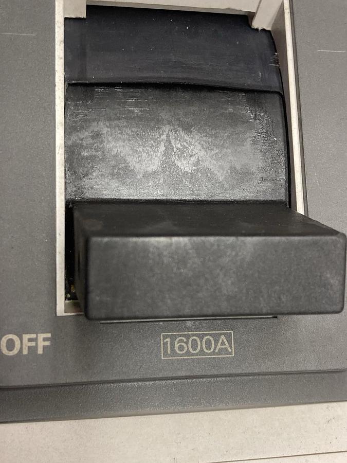 Used Siemens,NPX3B160,Circuit Breaker 1600A 600V Type NPG