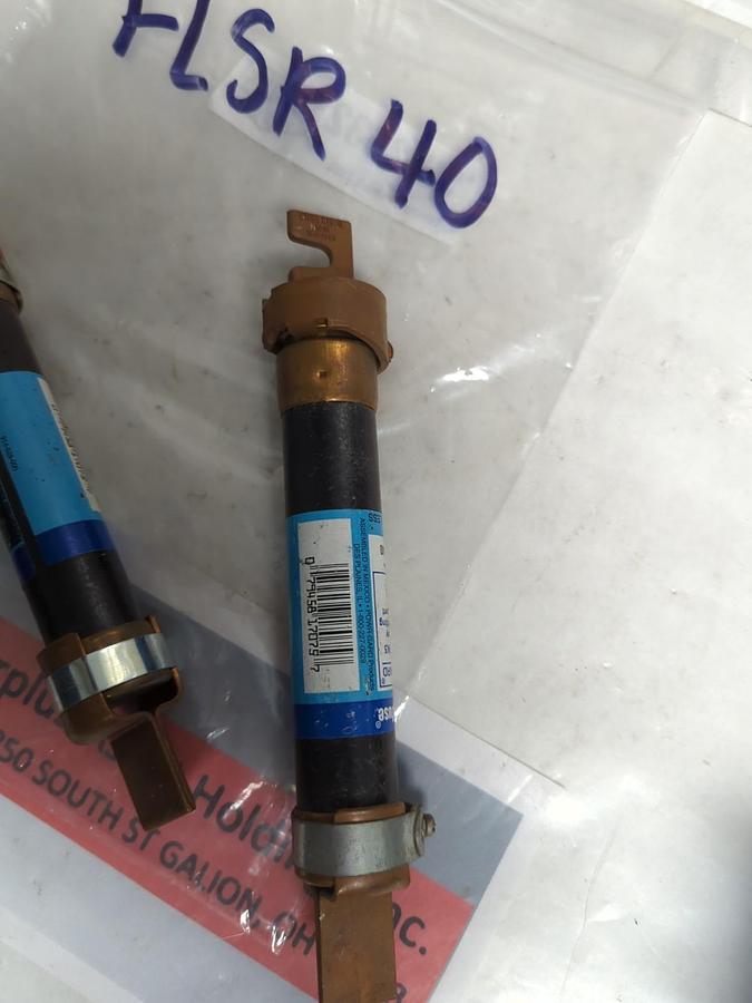 Used LITTELFUSE,FLSR40,POWR-GARD 40 AMP FUSE LOT OF 2 WITH REDUCERS PRE-OWNED