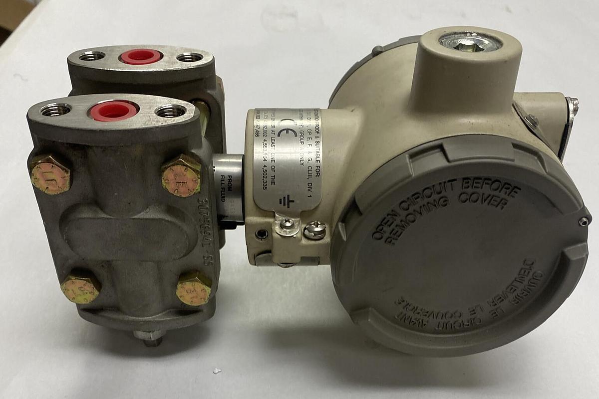 Honeywell,STD924-E1H-00000-MB-S2-ZS-F1D3-3138,Transmitter NOS