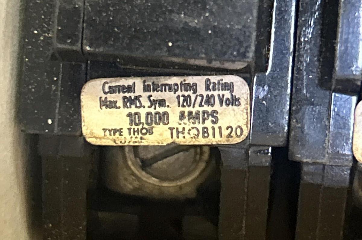 Used GENERAL ELECTRIC,THQB1120,CIRCUIT BREAKER 20A 120/240V 1P LOT OF 6