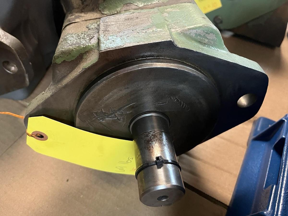 Used VICKERS,3520V38A-5-1AA-10-132,VANE PUMP