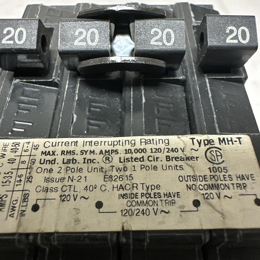 Murray,MP22020,1-2Pole 2-1Pole 20 Amp Circuit Breaker LOT of 4