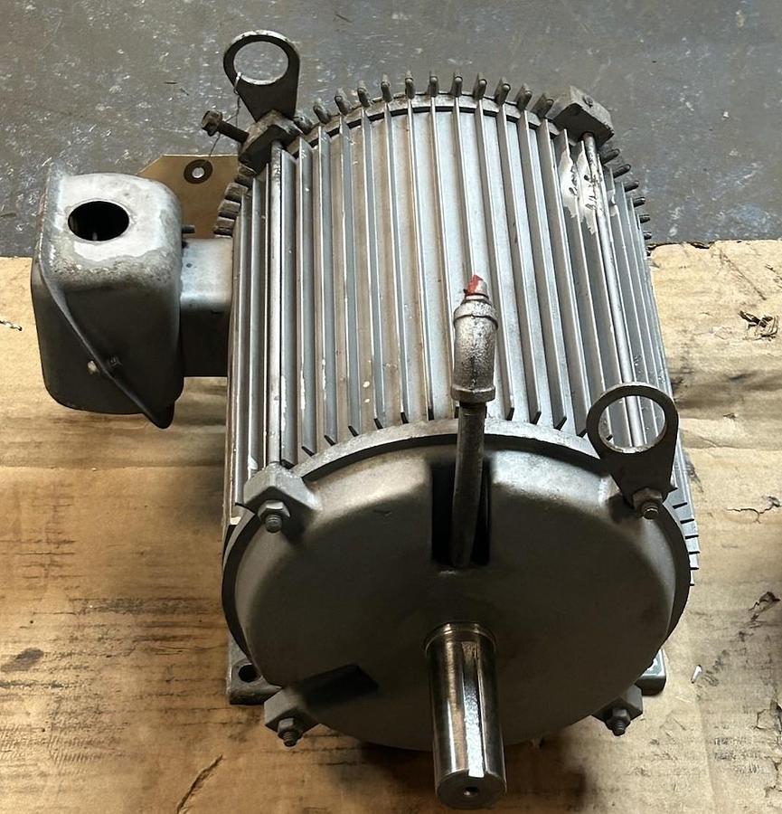 Used US MOTORS,A904U03U028R189F,MOTOR 5HP 230/460V 3495RPM 3PH 184T FRAME