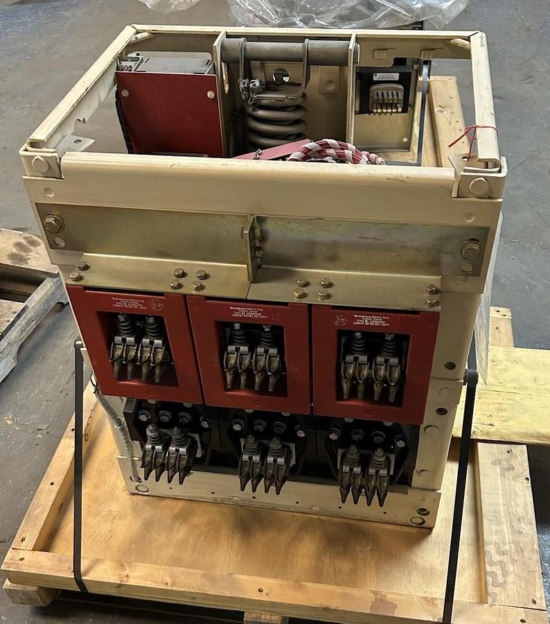 Used GE GENERAL ELECTRIC,AK-2A-50-2,LOW VOLTAGE POWER CIRCUIT BREAKER 1600AMP 600VAC