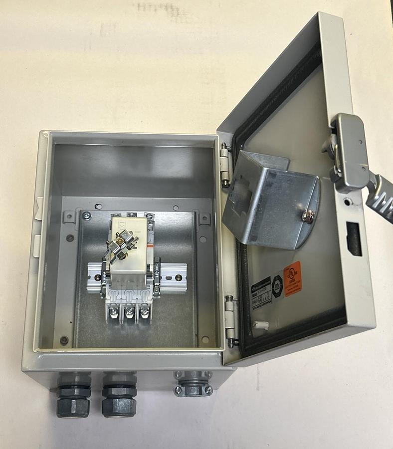 Used NTO,CL20-225U,ENCLOSURE W/ MERLIN GERLIN D35A CIRCUIT BREAKER 35A