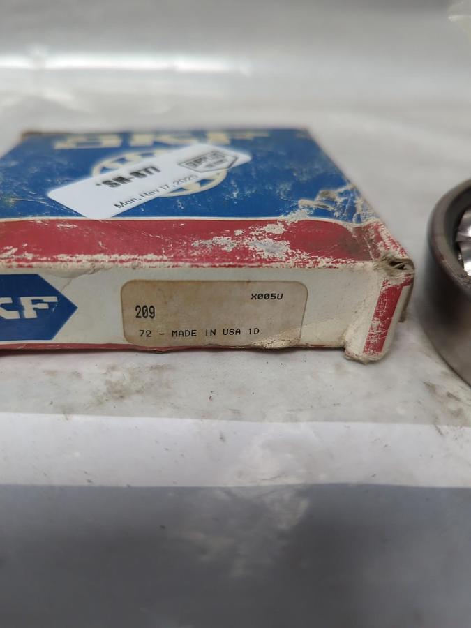SKF,209,DEEP GROOVE BALL BEARING NOS