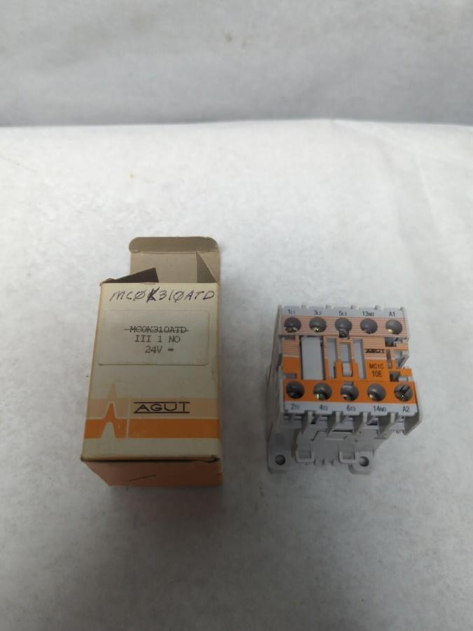 JOSLYN CLARK,MC0K310ATD,MINI CONTACTOR AGUT 15A 600VAC NOS