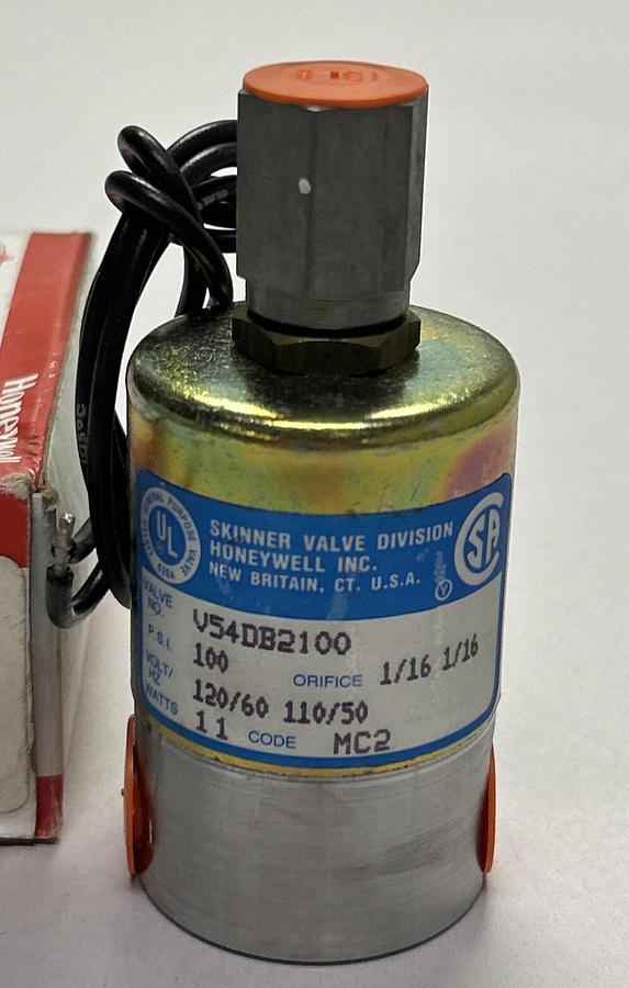 Used HONEYWELL SKINNER,V54DB2100,SOLENOID VALVE NEW