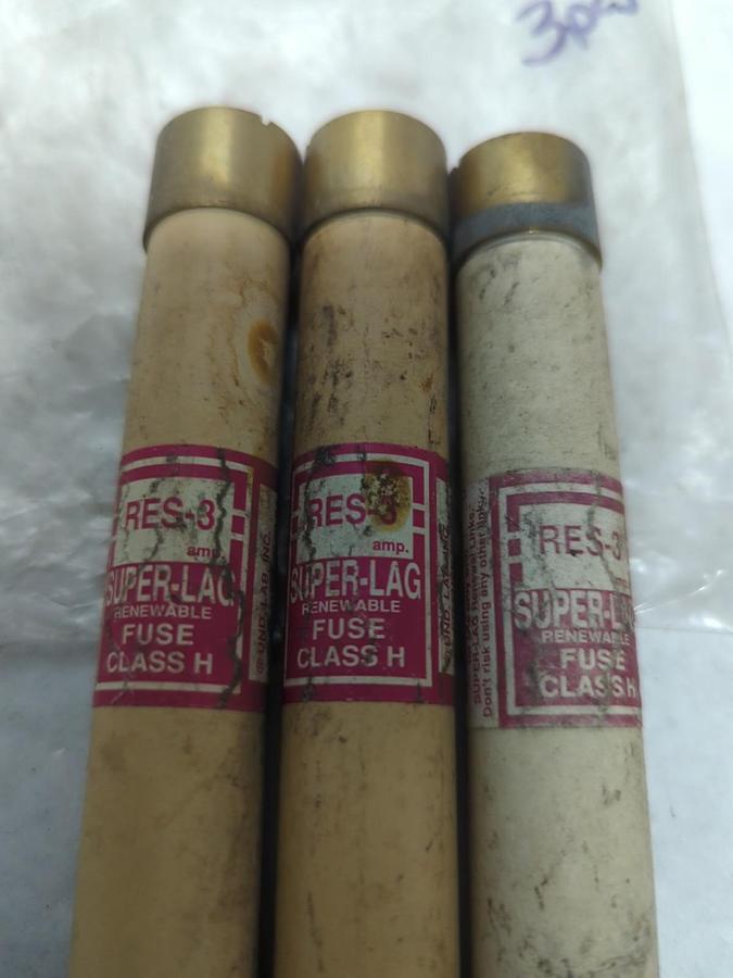 COOPER BUSSMANN,RES-3,SUPER-LAG RENEWABLE 3 AMP FUSE LOT OF 3 PRE-OWNED