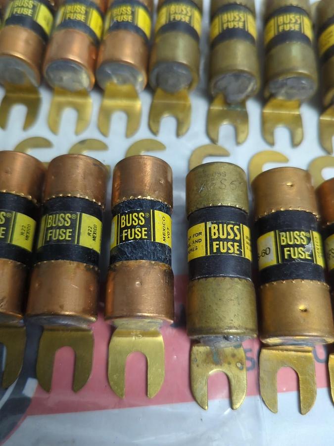 COOPER BUSSMANN,AFS-60,BUSS FUSE 60 AMP LOT OF 25 NOS
