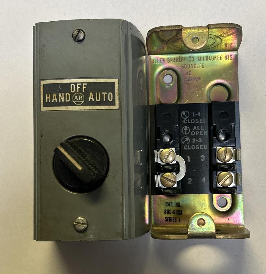 Used ALLEN BRADLEY,800-R3SX,SELECTOR SWITCH CONTROL STATION