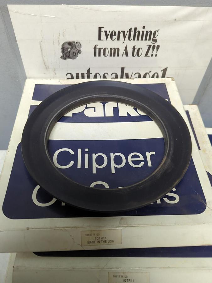 PARKER,1QTR11,CLIPPER OIL SEALS LOT OF 4 NOS